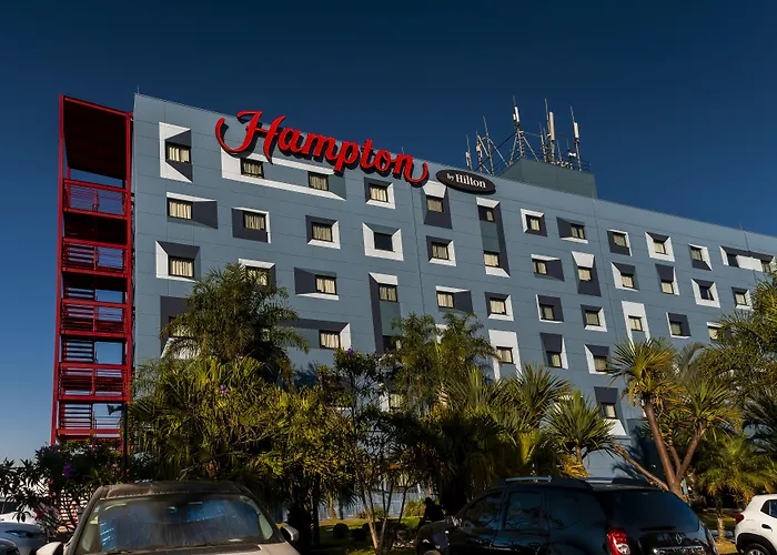 Hampton By Hilton Airport